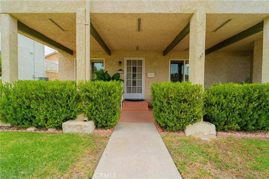 Property photo for 19722 Avenue Of The Oaks, Newhall, CA