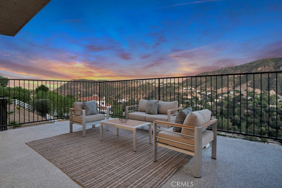 Property photo for 30 Stagecoach Road, Bell Canyon, CA
