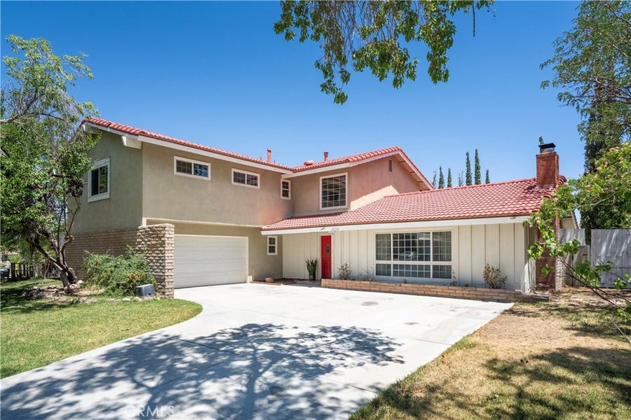 Property photo for 42900 Staffordshire Drive, Lancaster, CA