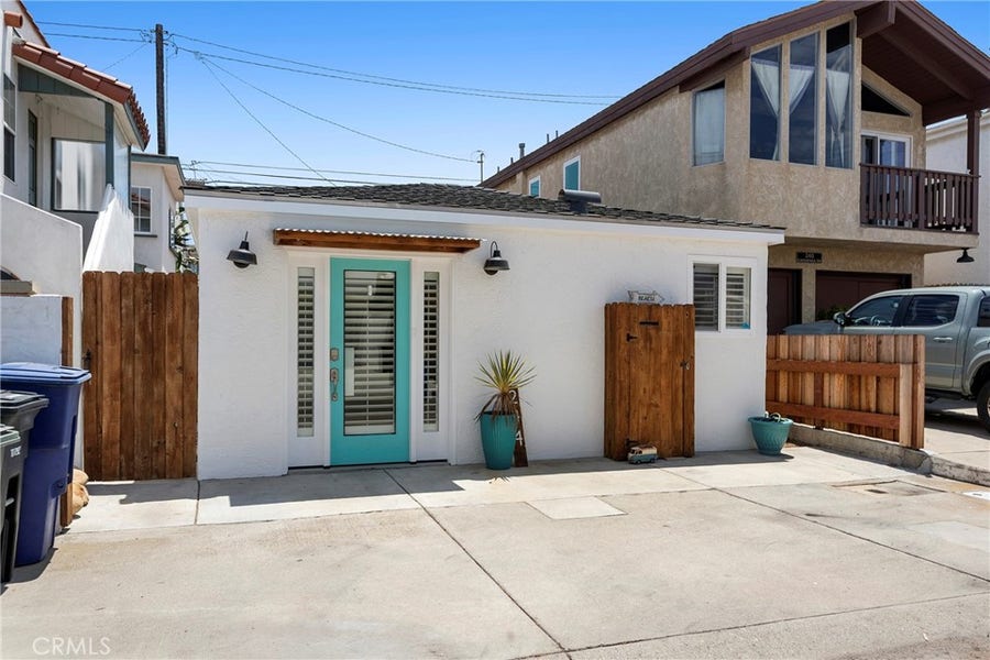 Property photo for 244 Cahuenga Drive, Oxnard, CA