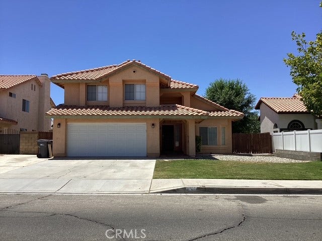 Property photo for 43863 5th Street E, Lancaster, CA