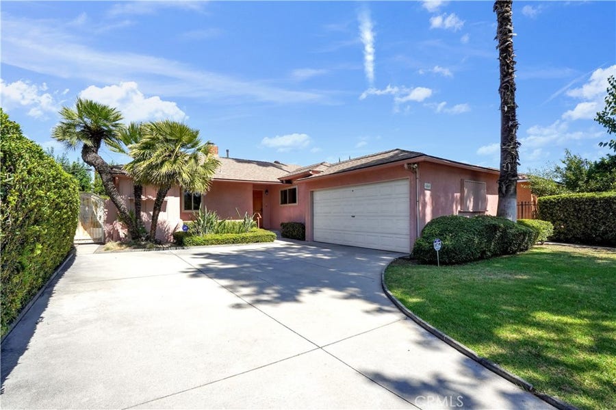 Property photo for 6860 Babcock Avenue, North Hollywood, CA
