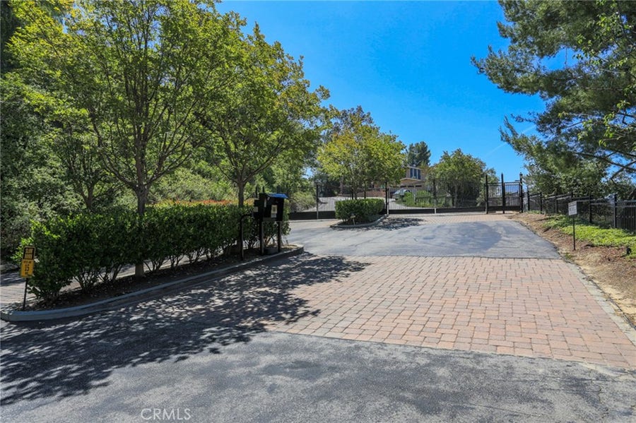 Property photo for 126 Pueblo Lane, Topanga, CA