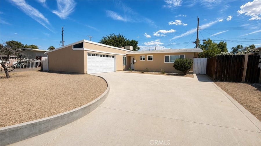 Property photo for 1016 W Avenue H5, Lancaster, CA