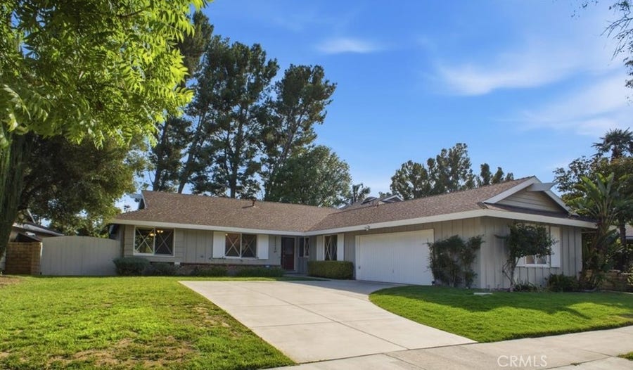 Property photo for 22220 Barbacoa Drive, Saugus, CA
