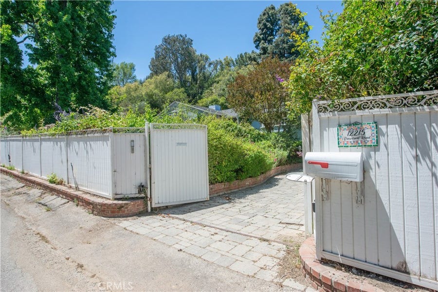 Property photo for 12215 Viewcrest Road, Studio City, CA