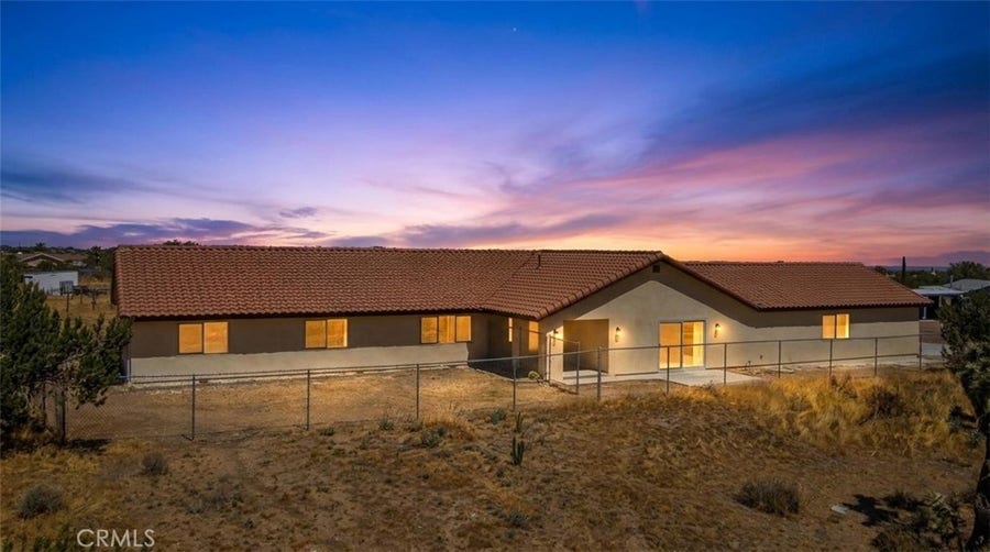 Property photo for 9780 Aster, Oak Hills, CA