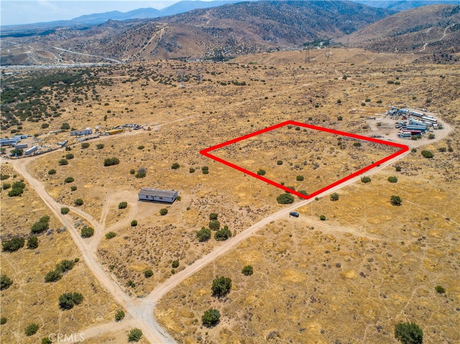Property photo for 0 VIC E V4, Palmdale, CA