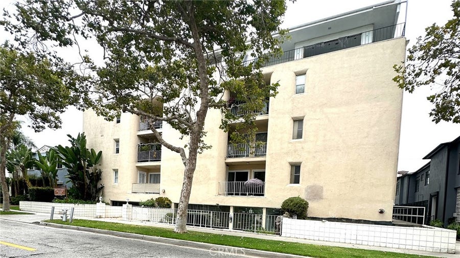 Property photo for 423 S Rexford Drive, #303, Beverly Hills, CA