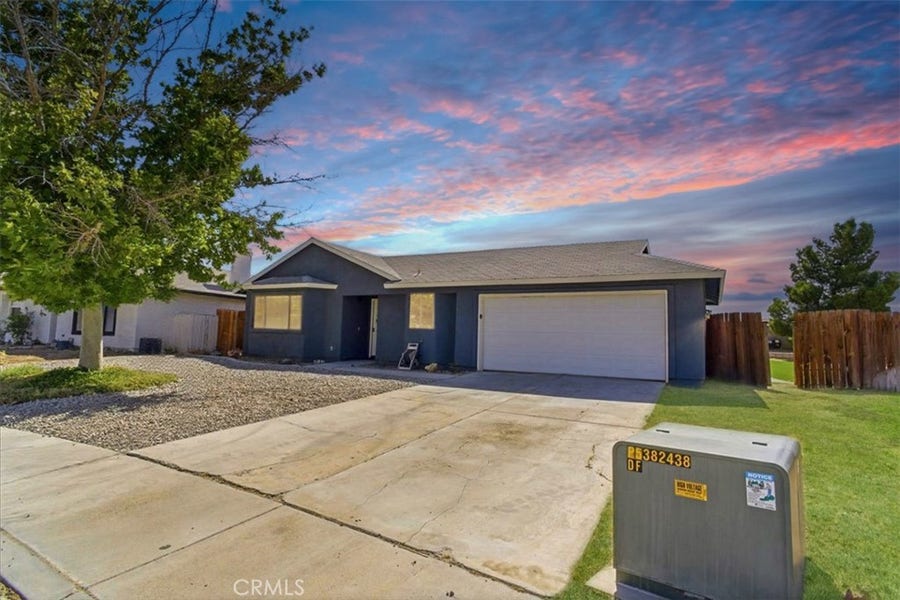 Property photo for 2313 Thistle, Rosamond, CA