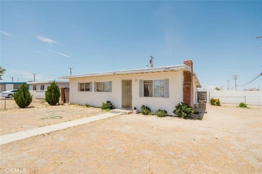 Property photo for 2001 Oak Street, Rosamond, CA