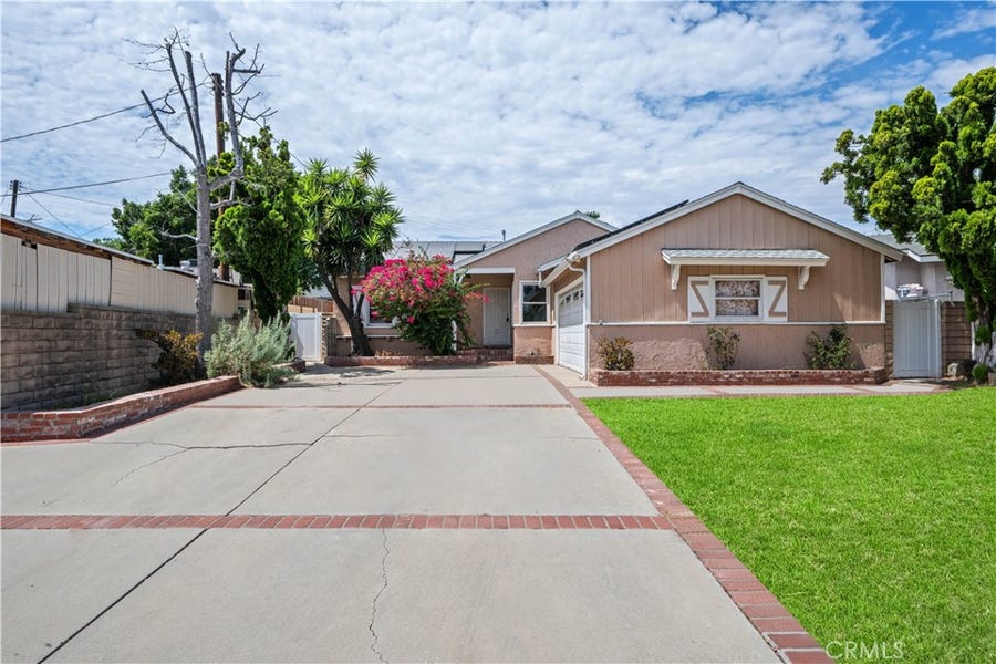 Property photo for 14515 Daubert, San Fernando, CA