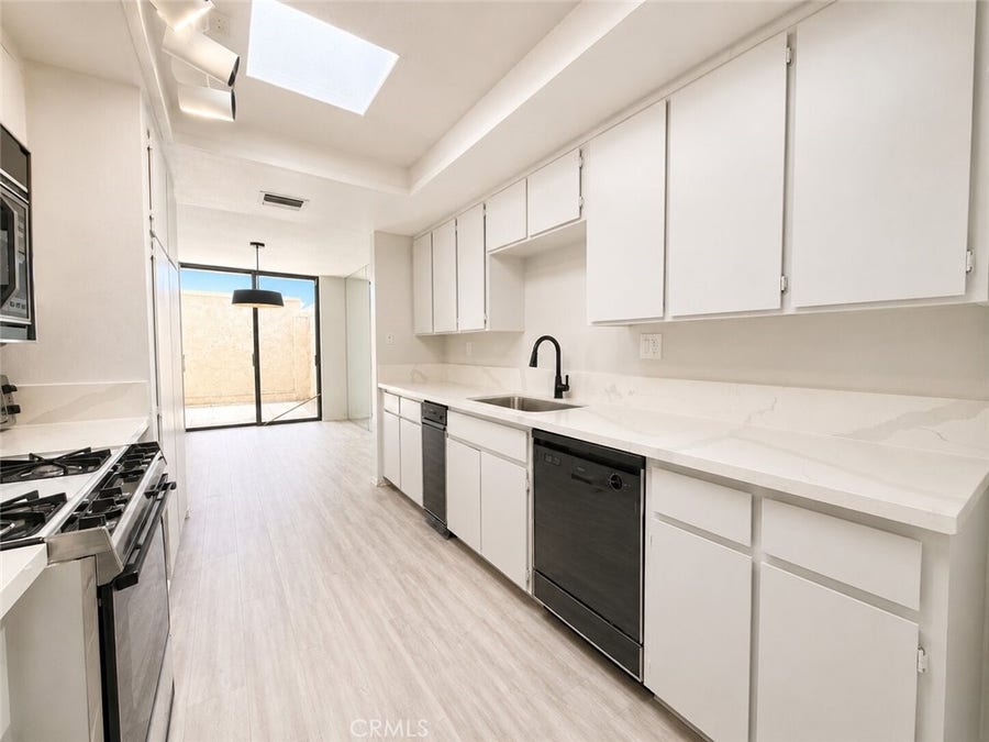 Property photo for 425 N Calle Rolph, Palm Springs, CA