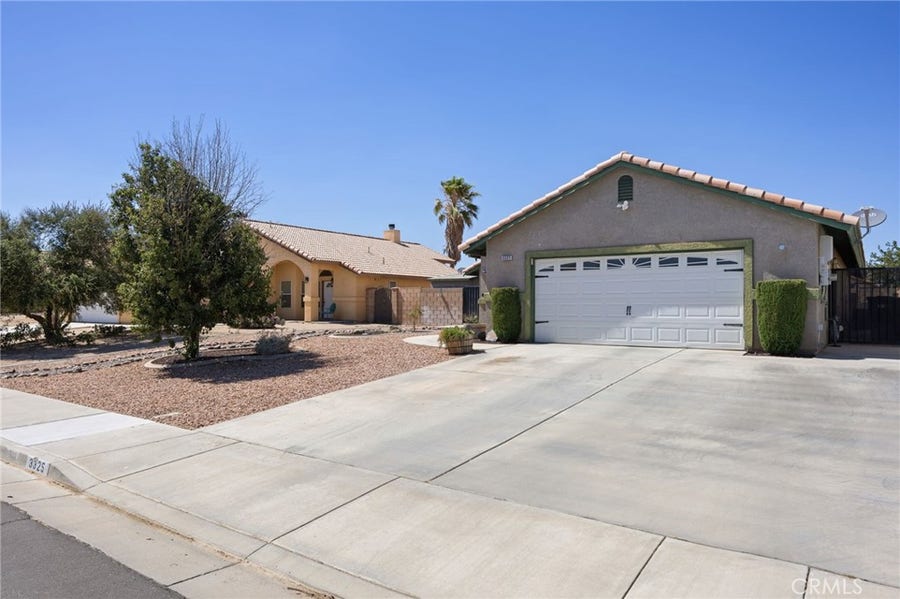 Property photo for 3325 Poplar st, Rosamond, CA