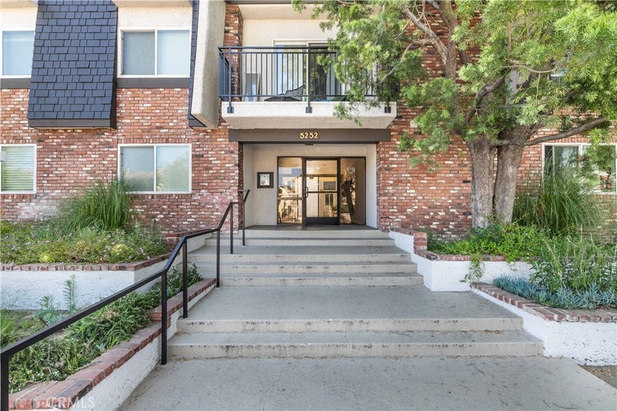 Property photo for 5252 Coldwater Canyon, #202, Sherman Oaks, CA