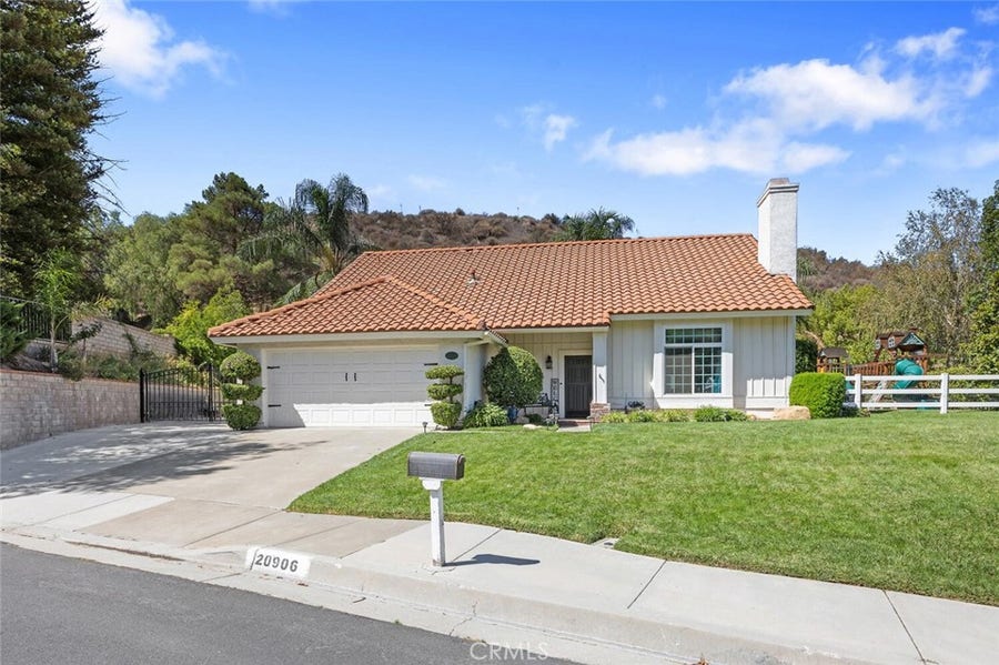 Property photo for 20906 Susan Carole Drive, Saugus, CA