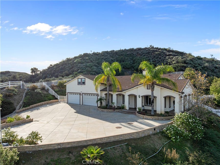 Property photo for 29826 Arroyo Oak, Castaic, CA
