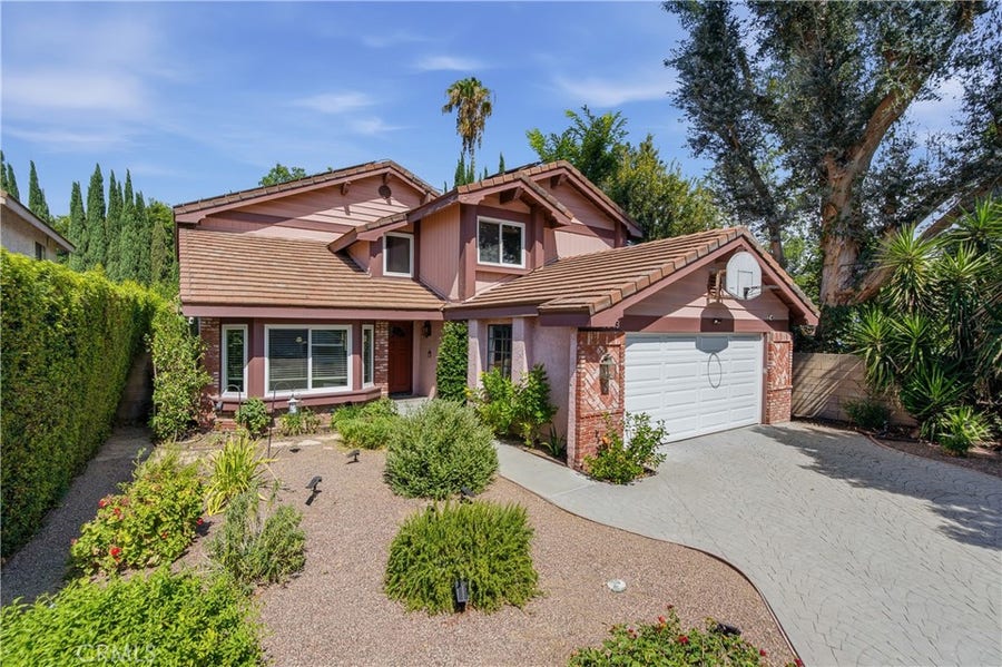 Property photo for 5943 Julian, Tarzana, CA