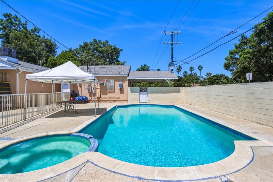 Property photo for 5654 Stansbury, Sherman Oaks, CA