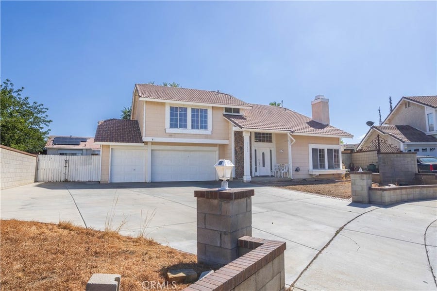 Property photo for 37422 cambridge Lane, Palmdale, CA