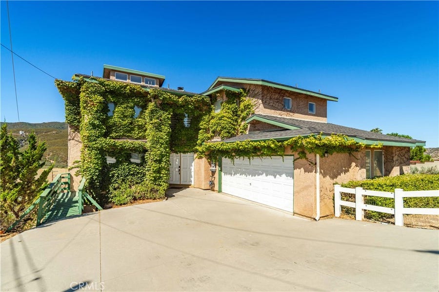Property photo for 14738 Flintstone Drive, Lake Elizabeth, CA