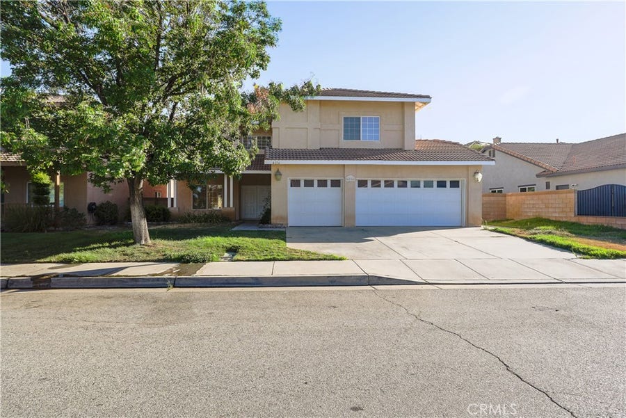 Property photo for 4156 Sungate Drive, Palmdale, CA