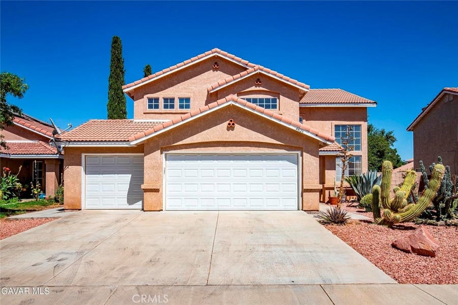 Property photo for 44126 Sunmist Court, Lancaster, CA