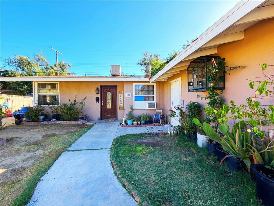 Property photo for 302 E Avenue R11, Palmdale, CA