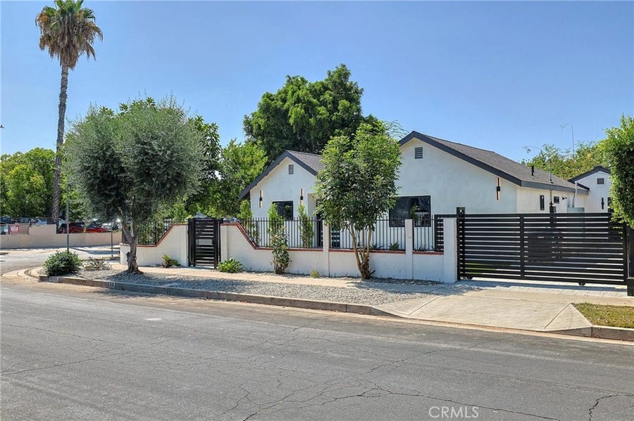 Property photo for 18536 Sunburst, Northridge, CA