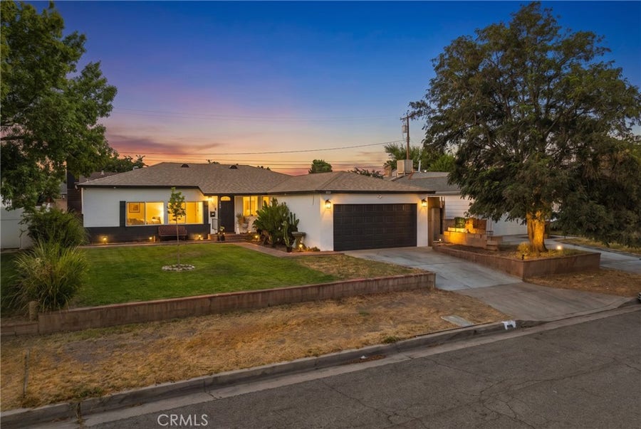 Property photo for 1050 W Avenue J6, Lancaster, CA