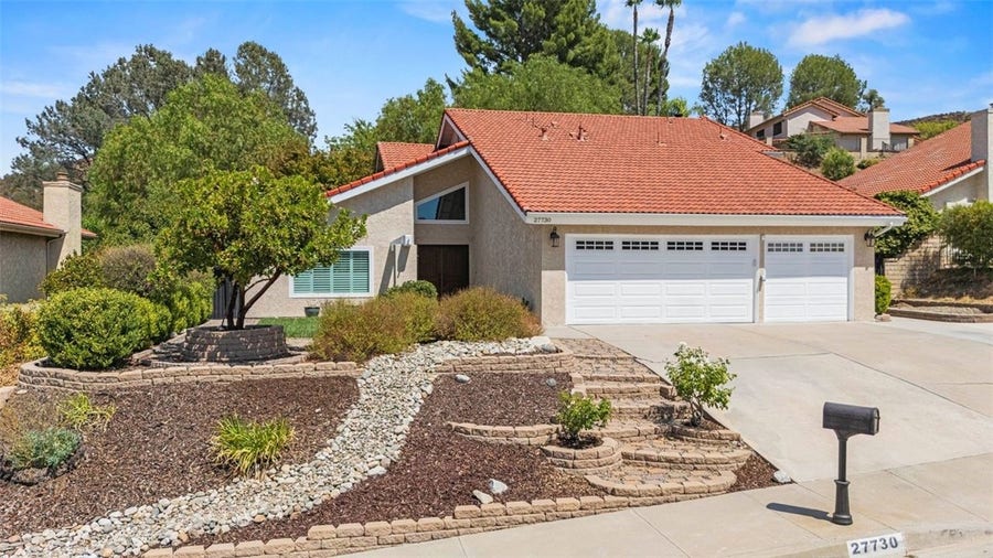 Property photo for 27730 Sutters Pointe, Saugus, CA