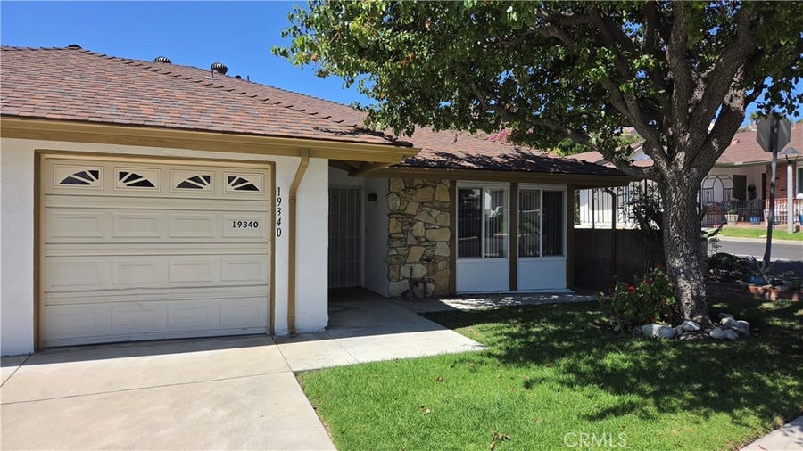 Property photo for 19340 Oak Crossing, Newhall, CA