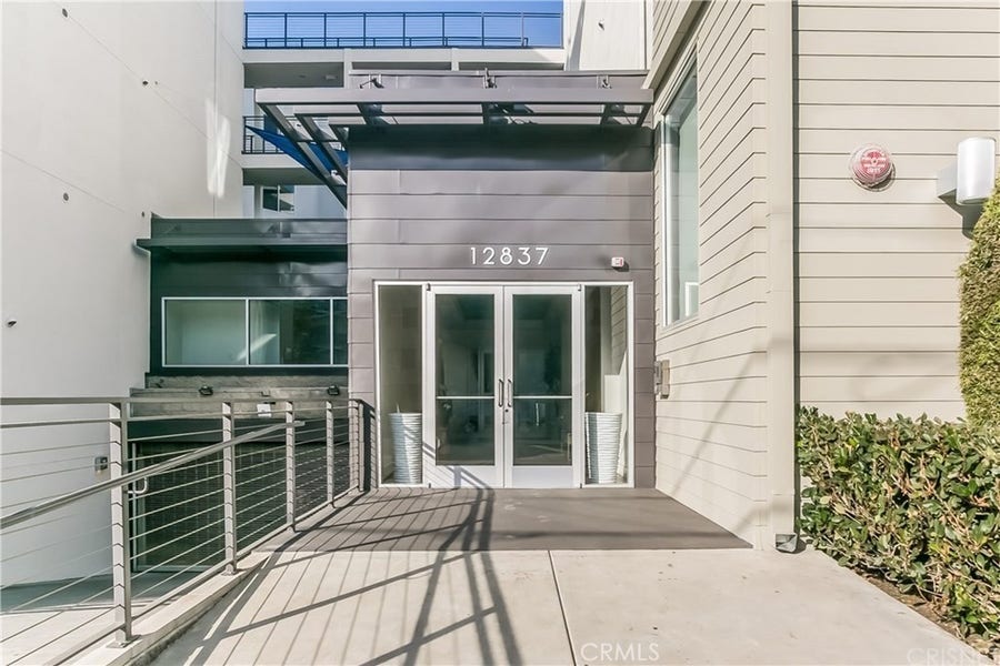 Property photo for 12837 Moorpark Street, #107, Studio City, CA