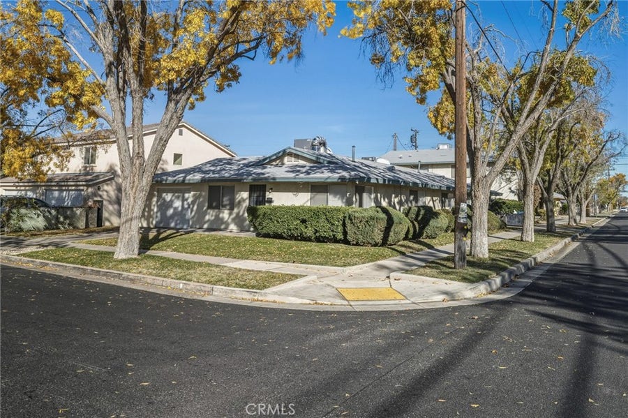 Property photo for 44702 Fig Avenue, Lancaster, CA