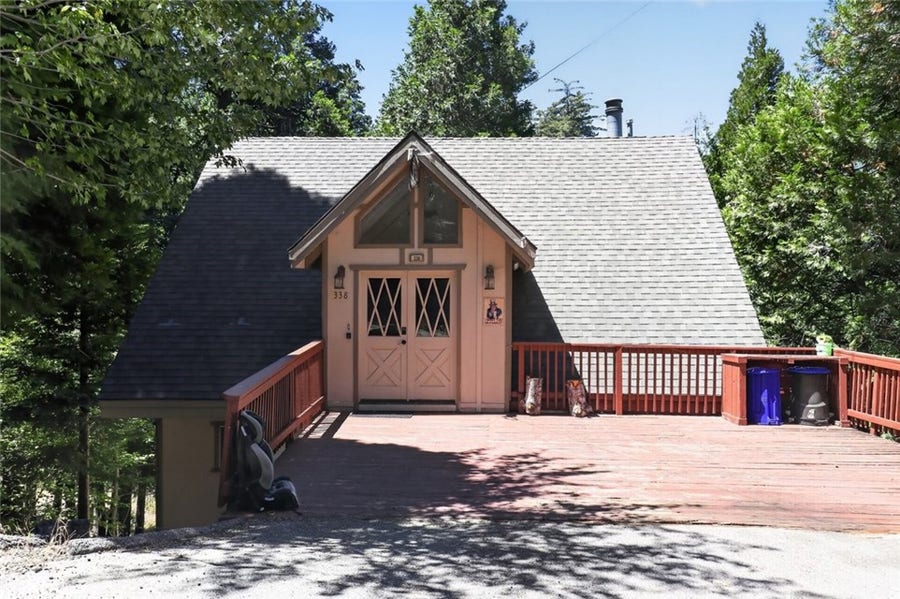Property photo for 338 Mittry Lane, Lake Arrowhead, CA