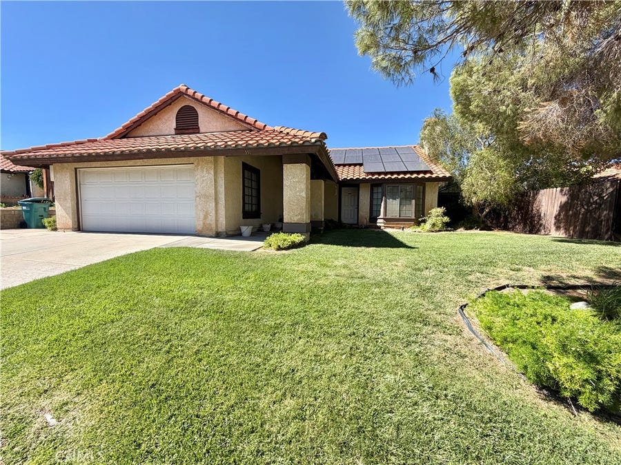 Property photo for 551 Sunrise, Palmdale, CA