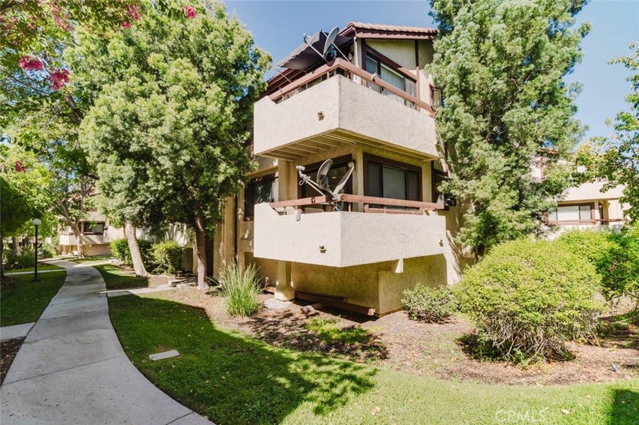Property photo for 18185 W Sundowner Way, #837, Canyon Country, CA