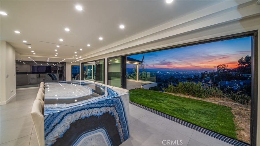 Property photo for 1001 Via Alta, Burbank, CA