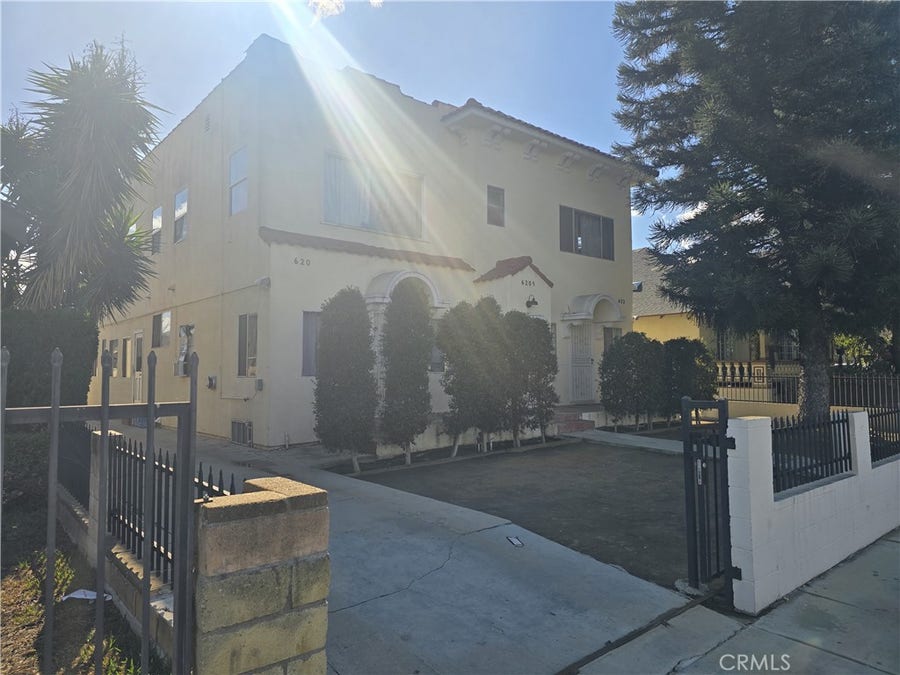 Property photo for 620 W 41st, Los Angeles, CA