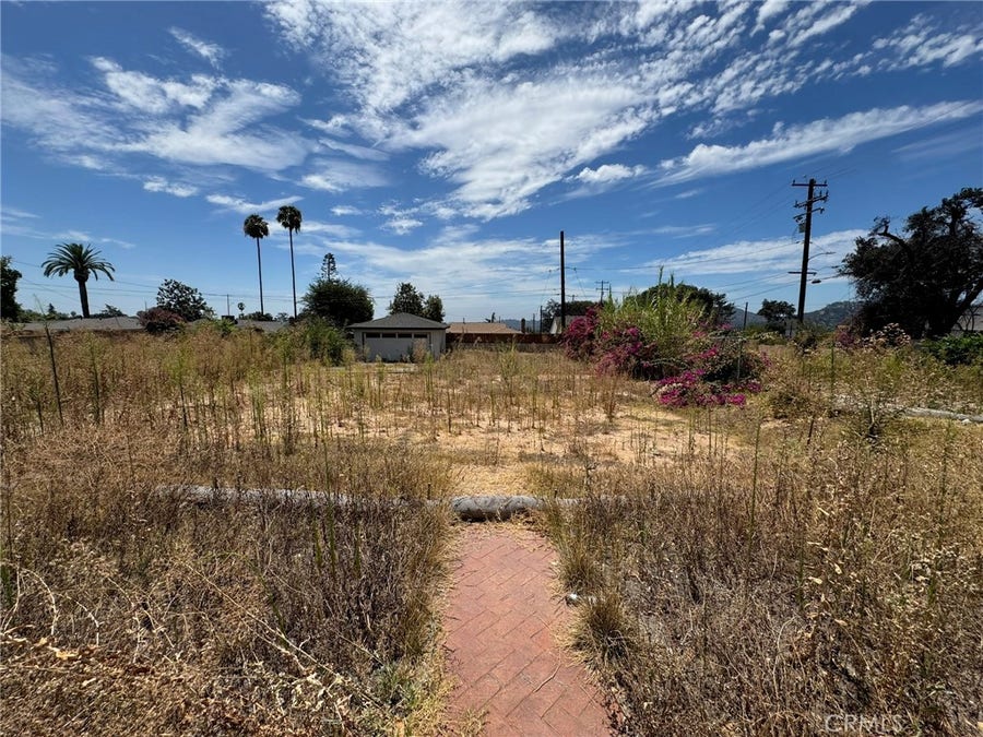 Property photo for 16 E Altadena Drive, Altadena, CA