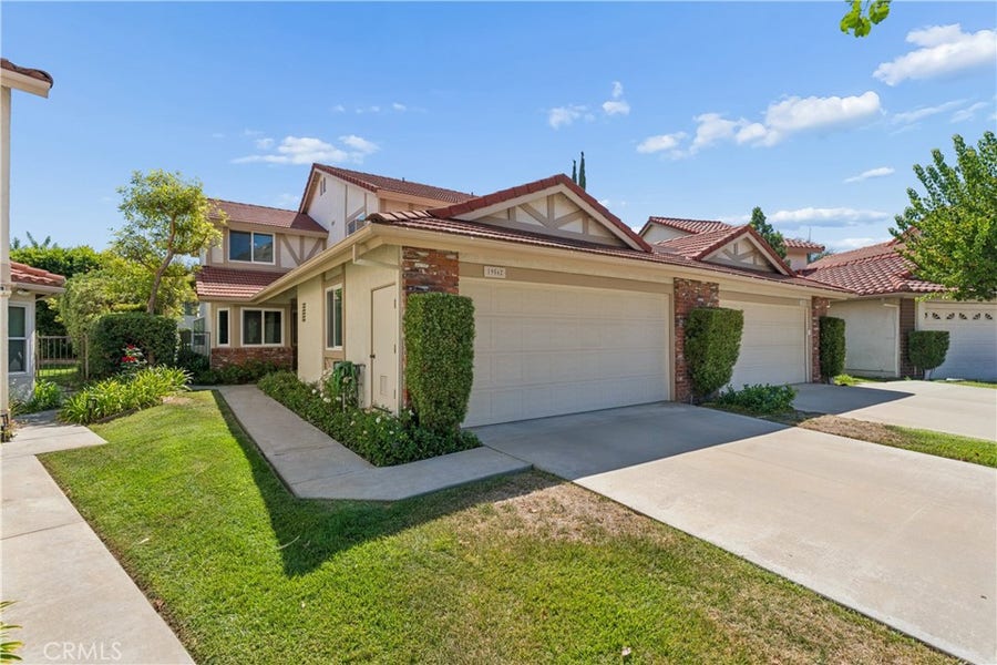 Property photo for 19562 Shadow Springs, Porter Ranch, CA