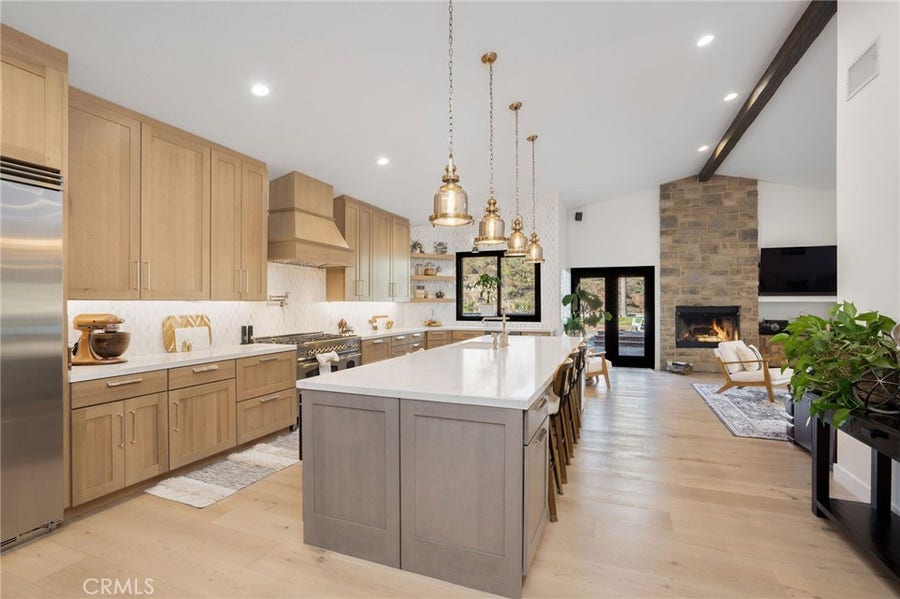Property photo for 15263 Saddleback Road, Canyon Country, CA