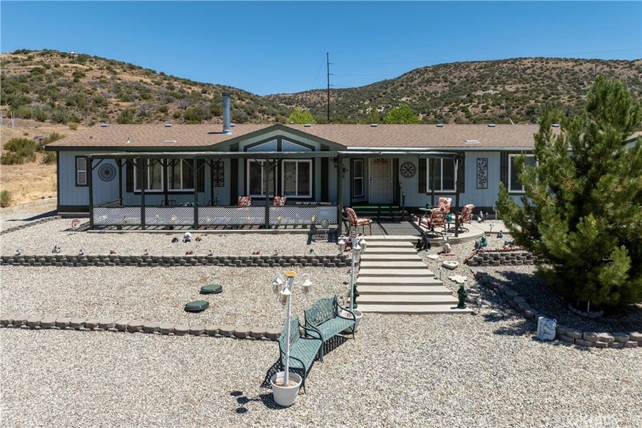 Property photo for 24900 Ponderosa, Tehachapi, CA