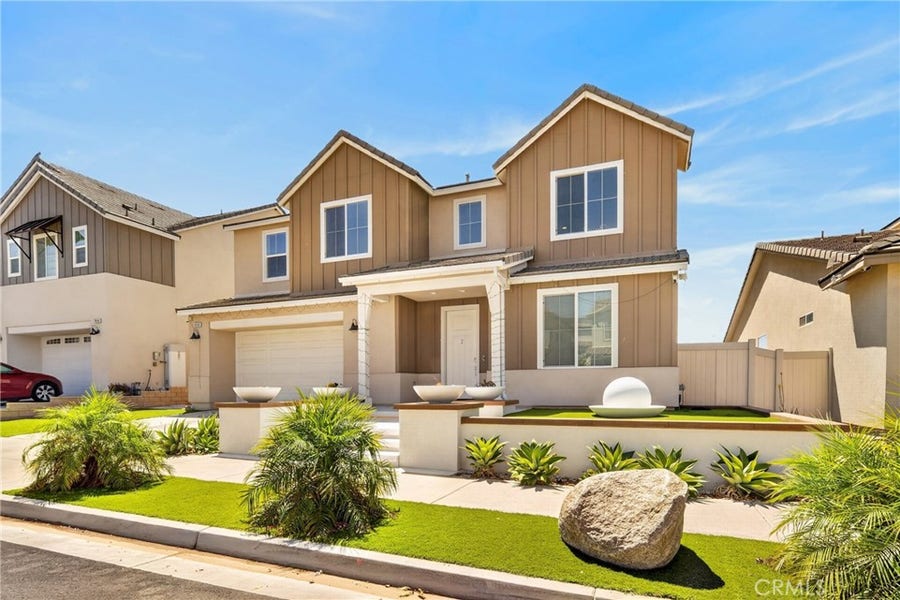 Property photo for 18148 Hedgerow, Canyon Country, CA