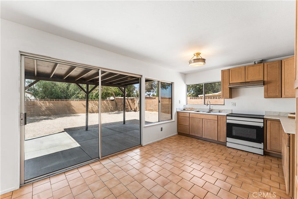 3731 W Avenue K14, Lancaster, CA 93536