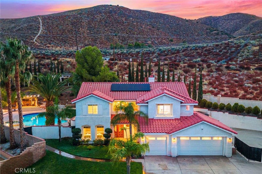 Property photo for 40723 Vista Calma, Palmdale, CA