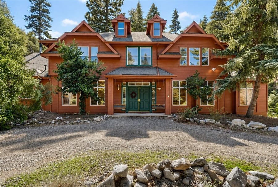 Property photo for 1401 Zion Way, Pine Mountain Club, CA