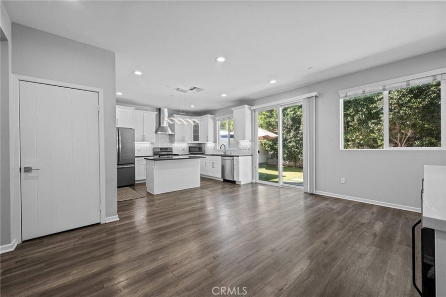 Property photo for 15607 W Lilli Way, Van Nuys, CA