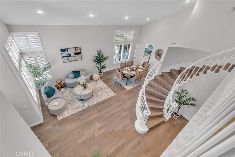 Property photo for 537 Savona, Oak Park, CA