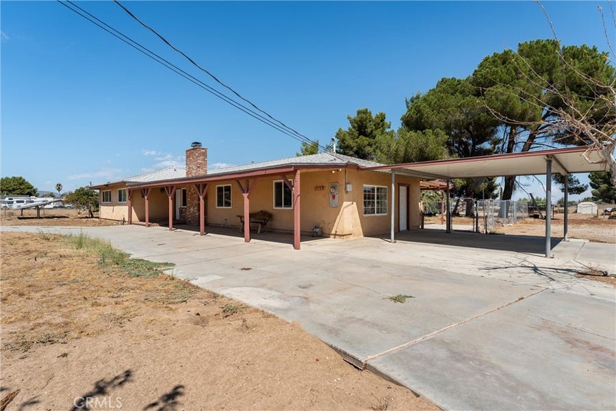 Property photo for 1729 W Avenue N-8, Palmdale, CA